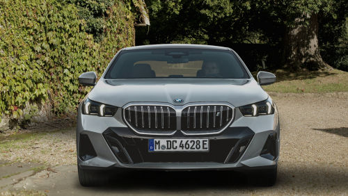 BMW 5 SERIES SALOON 520i M Sport 4dr Auto view 5